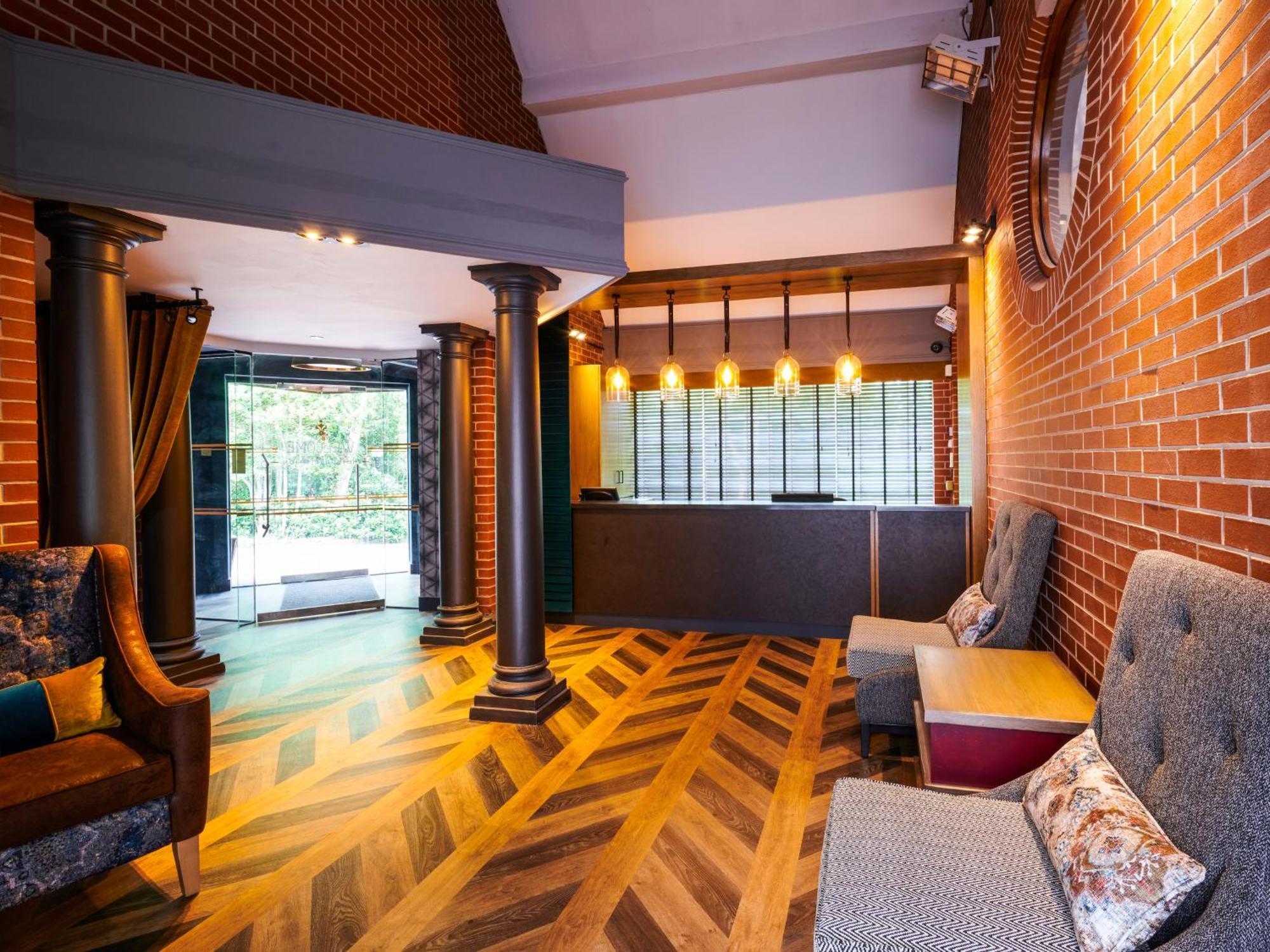 The Royal Toby Hotel รอชเดล ภายนอก รูปภาพ