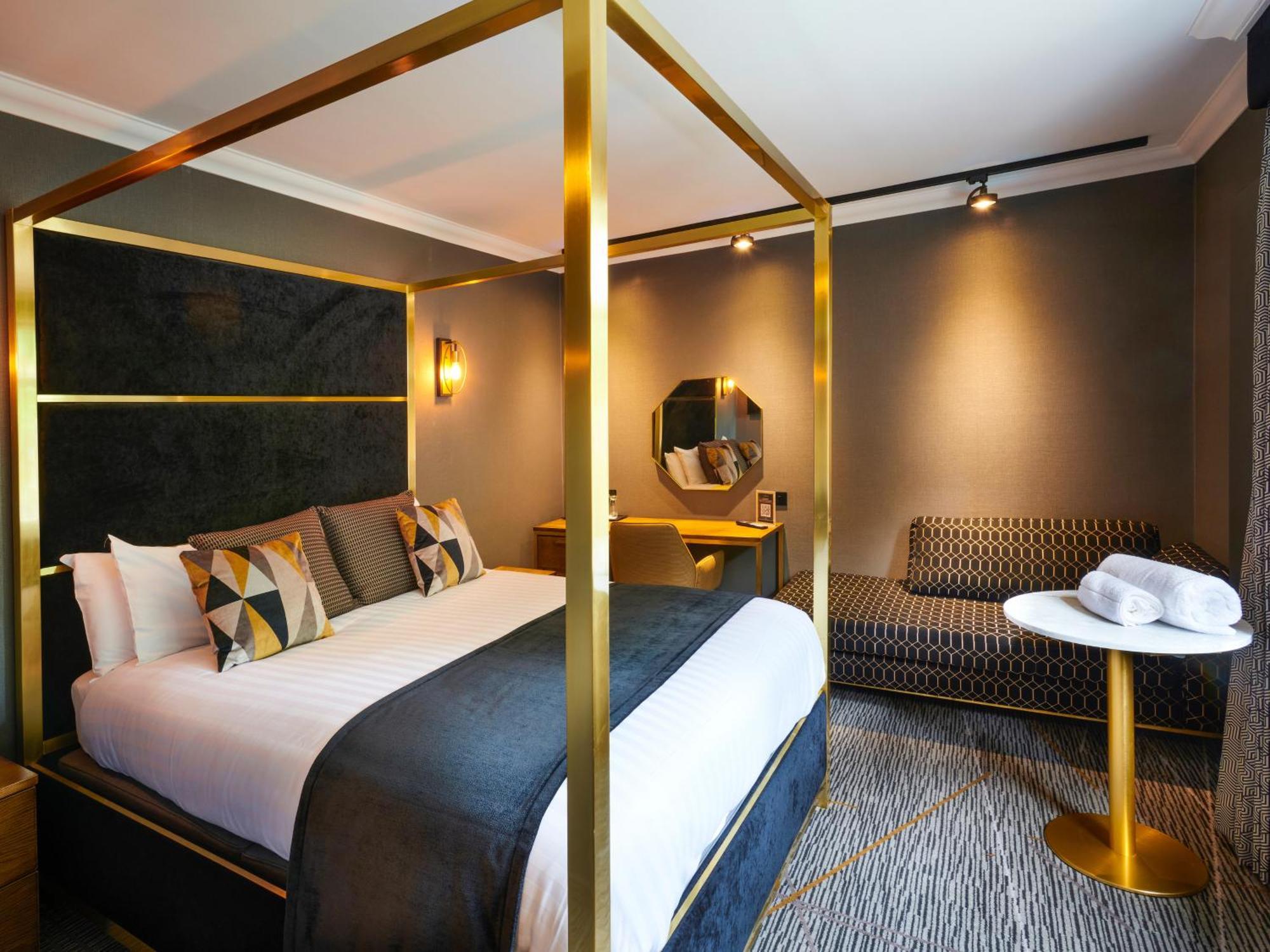 The Royal Toby Hotel รอชเดล ภายนอก รูปภาพ